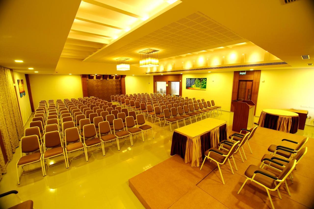 Hotel Hillway Park Kollam Buitenkant foto