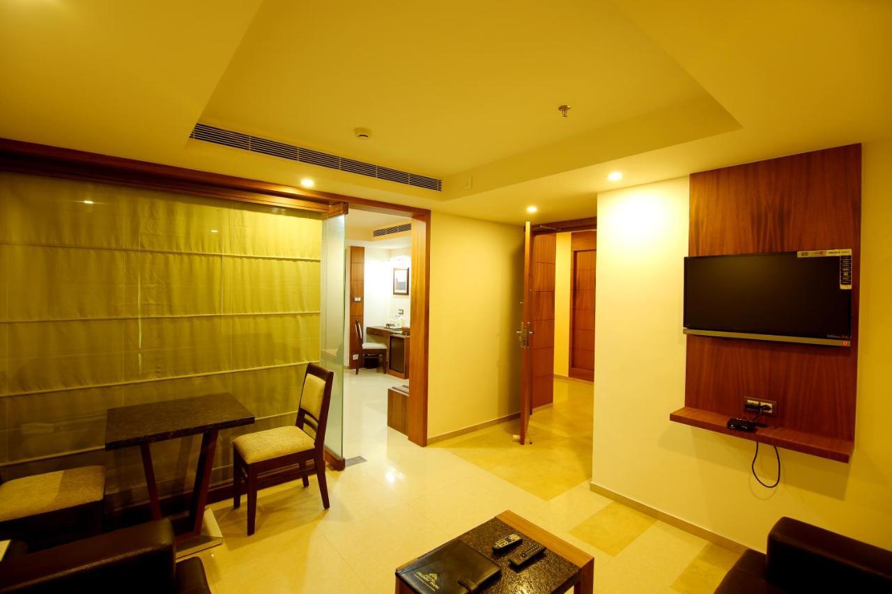 Hotel Hillway Park Kollam Buitenkant foto