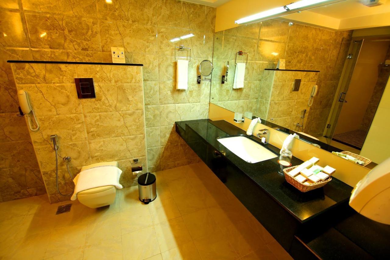 Hotel Hillway Park Kollam Buitenkant foto