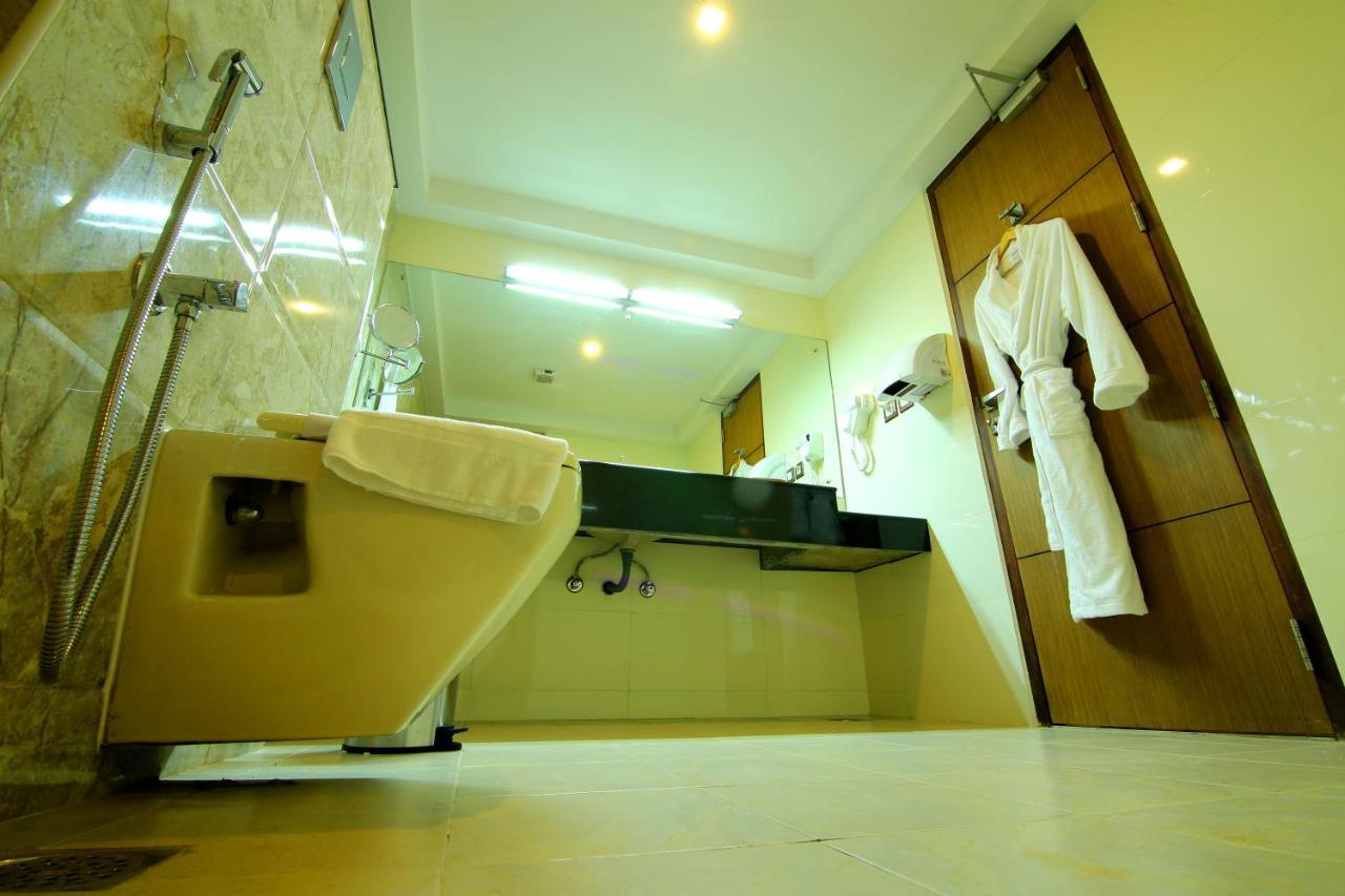 Hotel Hillway Park Kollam Buitenkant foto