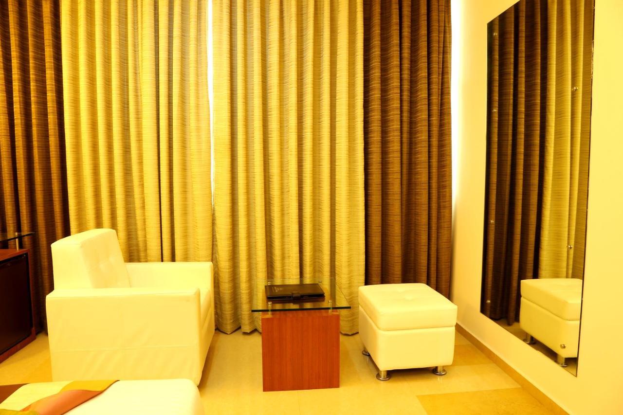 Hotel Hillway Park Kollam Buitenkant foto