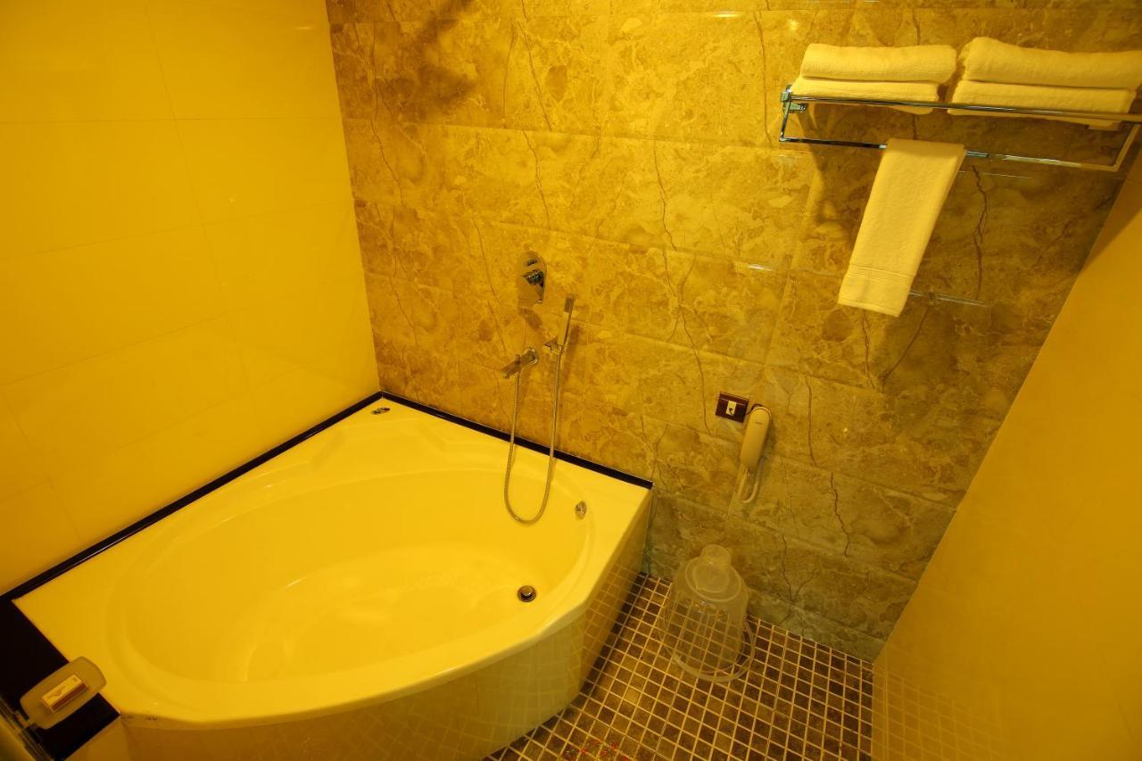 Hotel Hillway Park Kollam Buitenkant foto