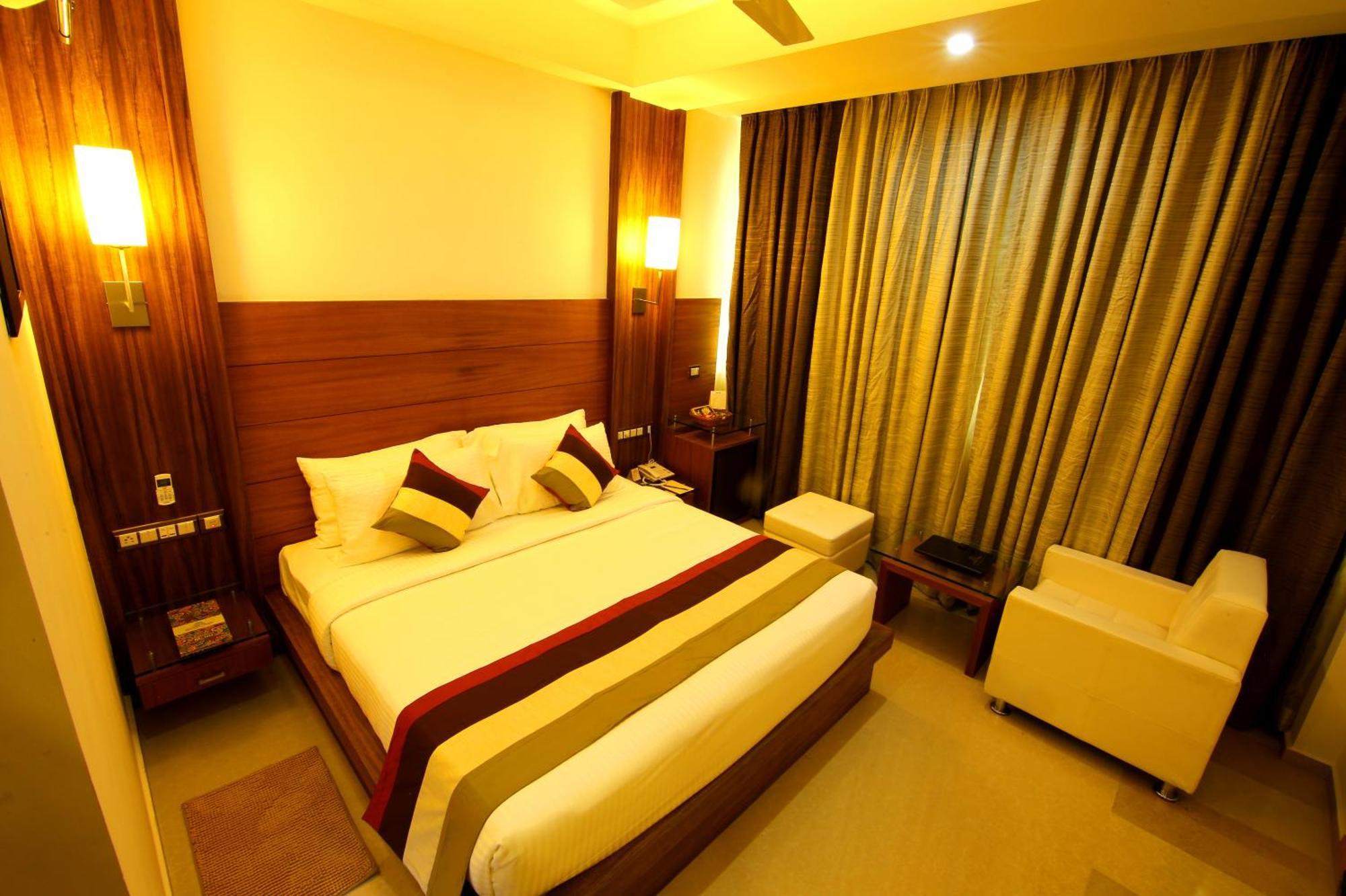 Hotel Hillway Park Kollam Buitenkant foto